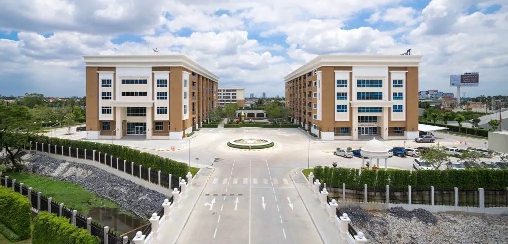 Denla British School